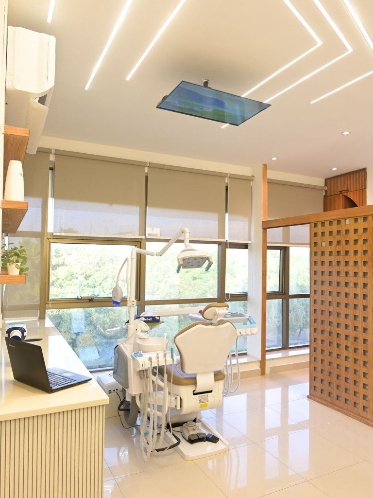 Smile And Skin Co. dental clinic in G-8 Markaz Islamabad